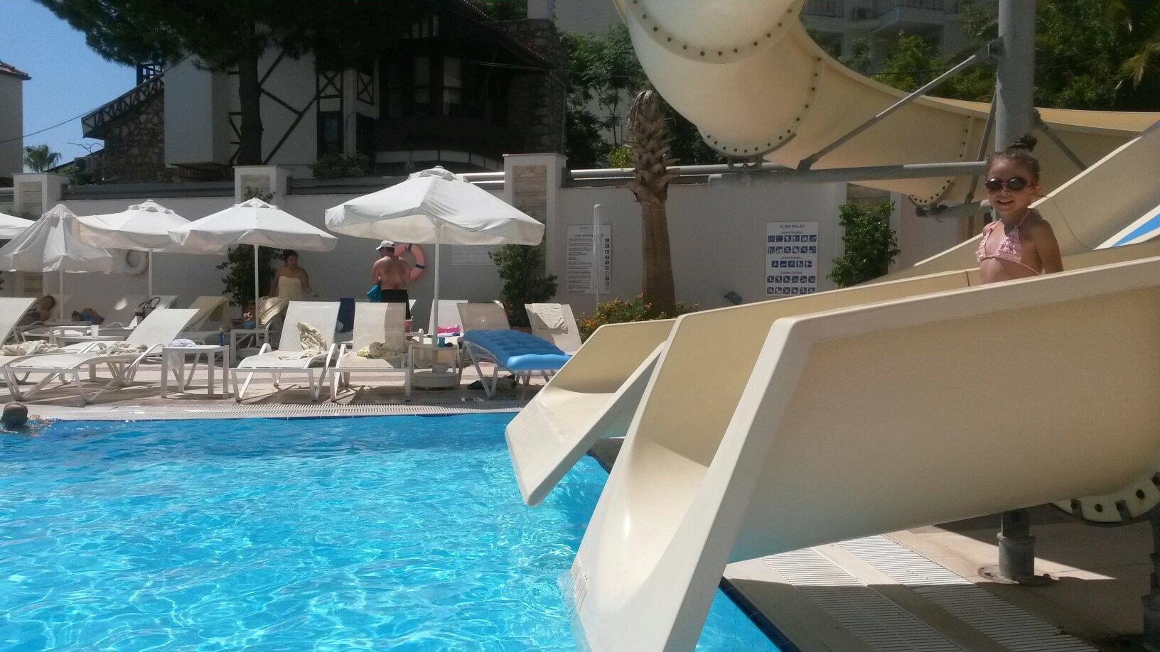 Hotel photo 10 of Golden Rock Beach Hotel.