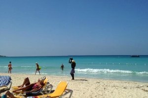 Pool & Beach