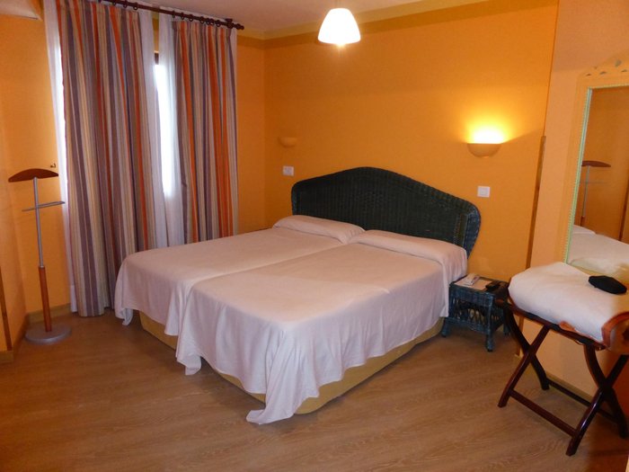Imagen 2 de Hotel Montanes
