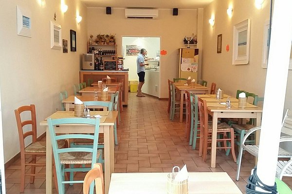 Dettaglio tavolo e addobbi - Picture of Pizza e Capricci, Villaricca -  Tripadvisor
