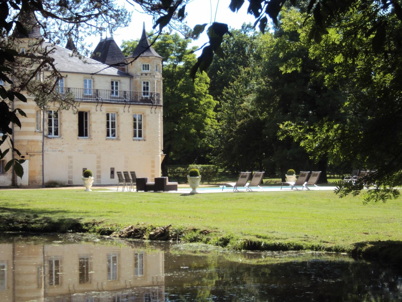 Chateau du Four de Vaux Pool: Pictures & Reviews - Tripadvisor