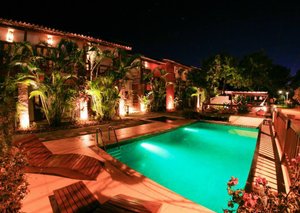 Pool & Beach