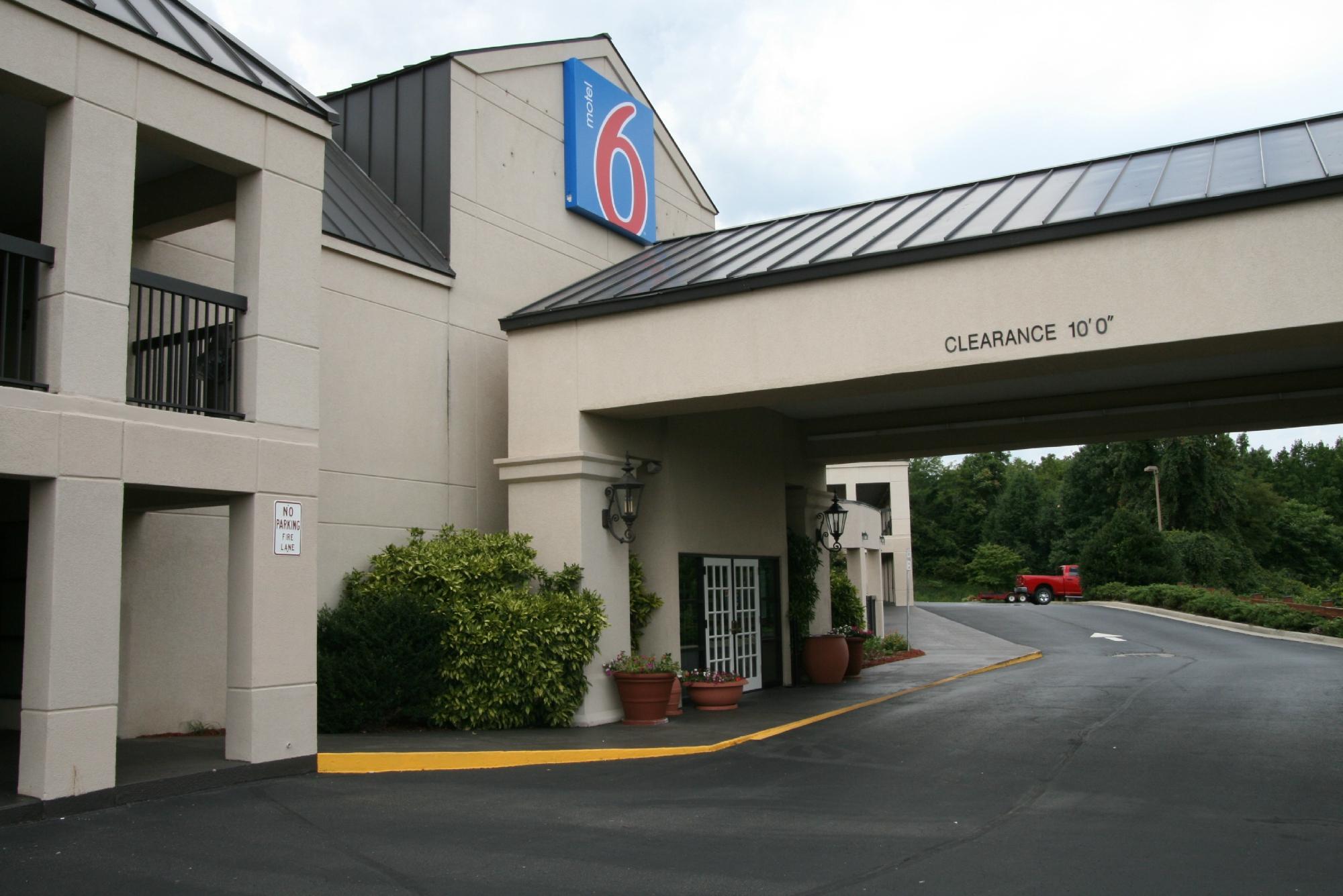 TRAVELODGE BY WYNDHAM ROANOKE 61 6 8 VA