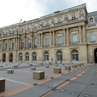 Cour d'Honneur du Palais Royal