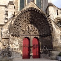 Façade de l'église St. ÉTIENNE