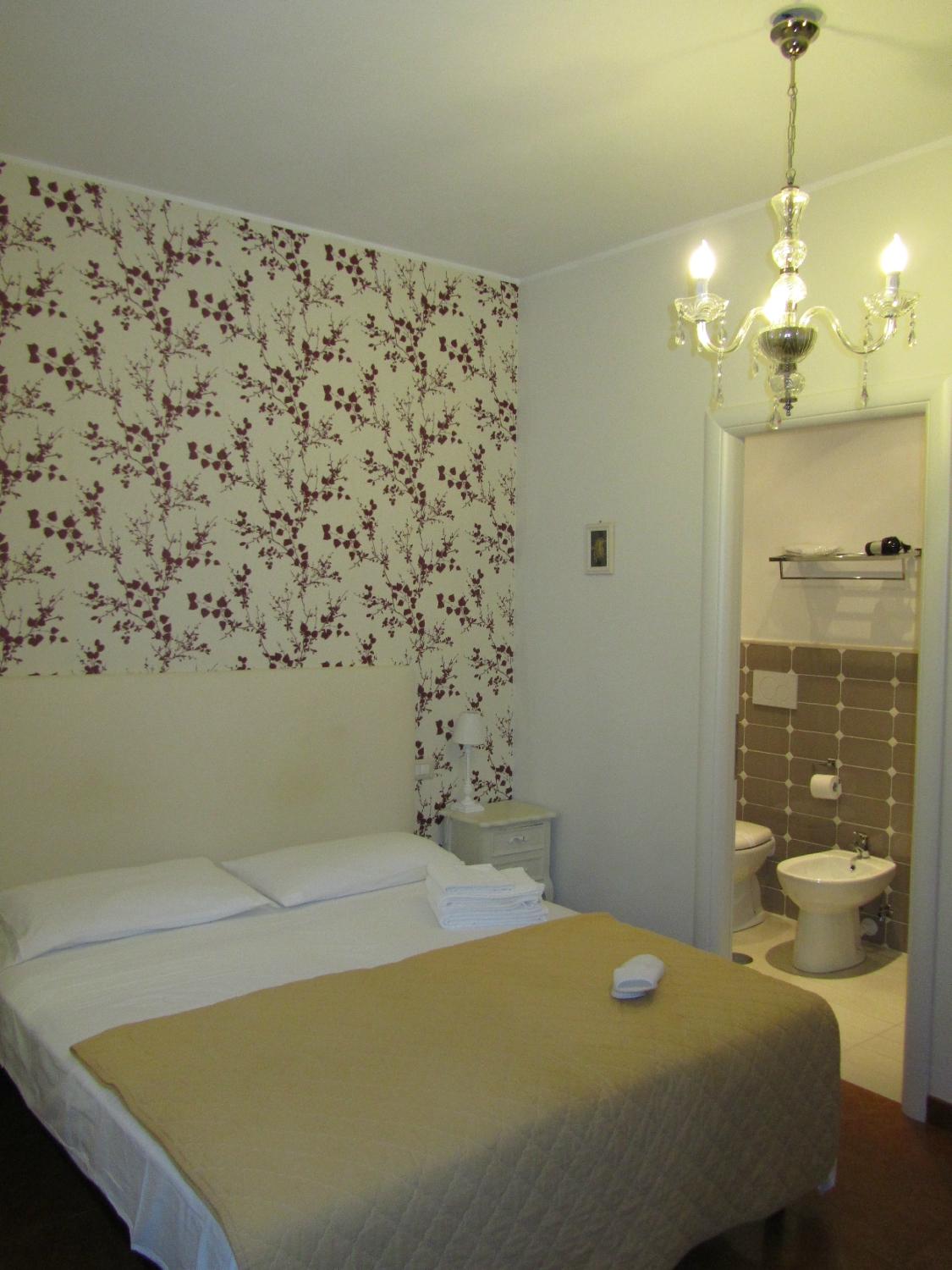 DOMUS FLAVIAE GUEST HOUSE - Prices & Reviews (Rome, Italy)