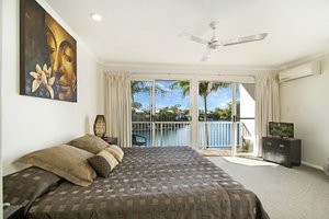 Room & Suite