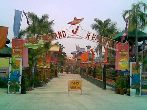Jed's Island Resort image