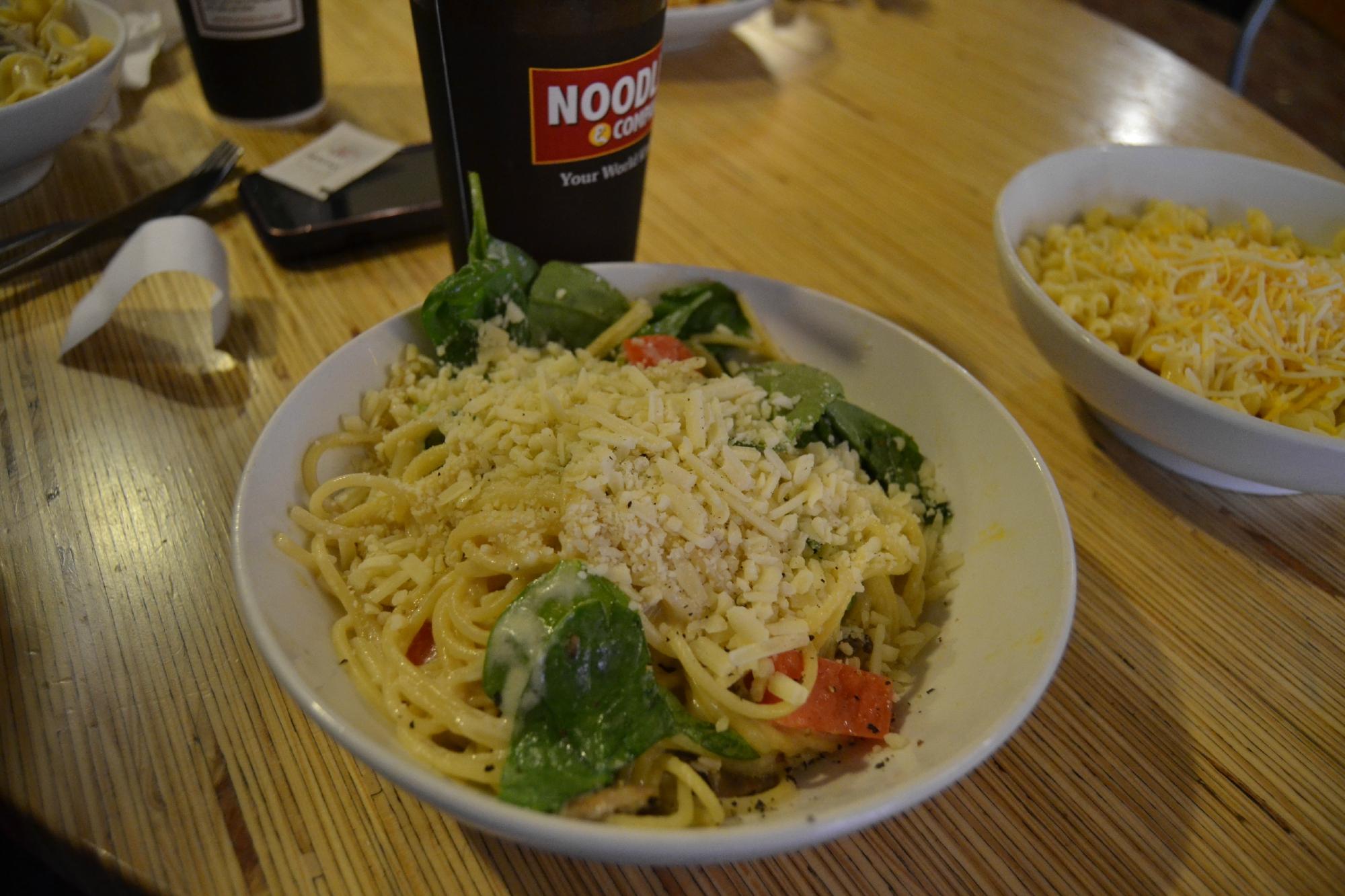 Noodles and company hours discount