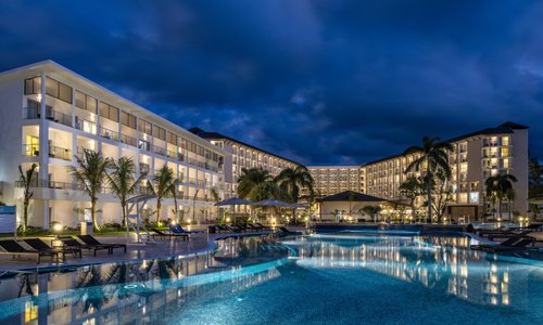 Main Building - Royalton White Sands