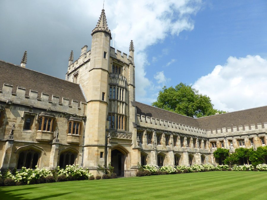 magdalen college dining room