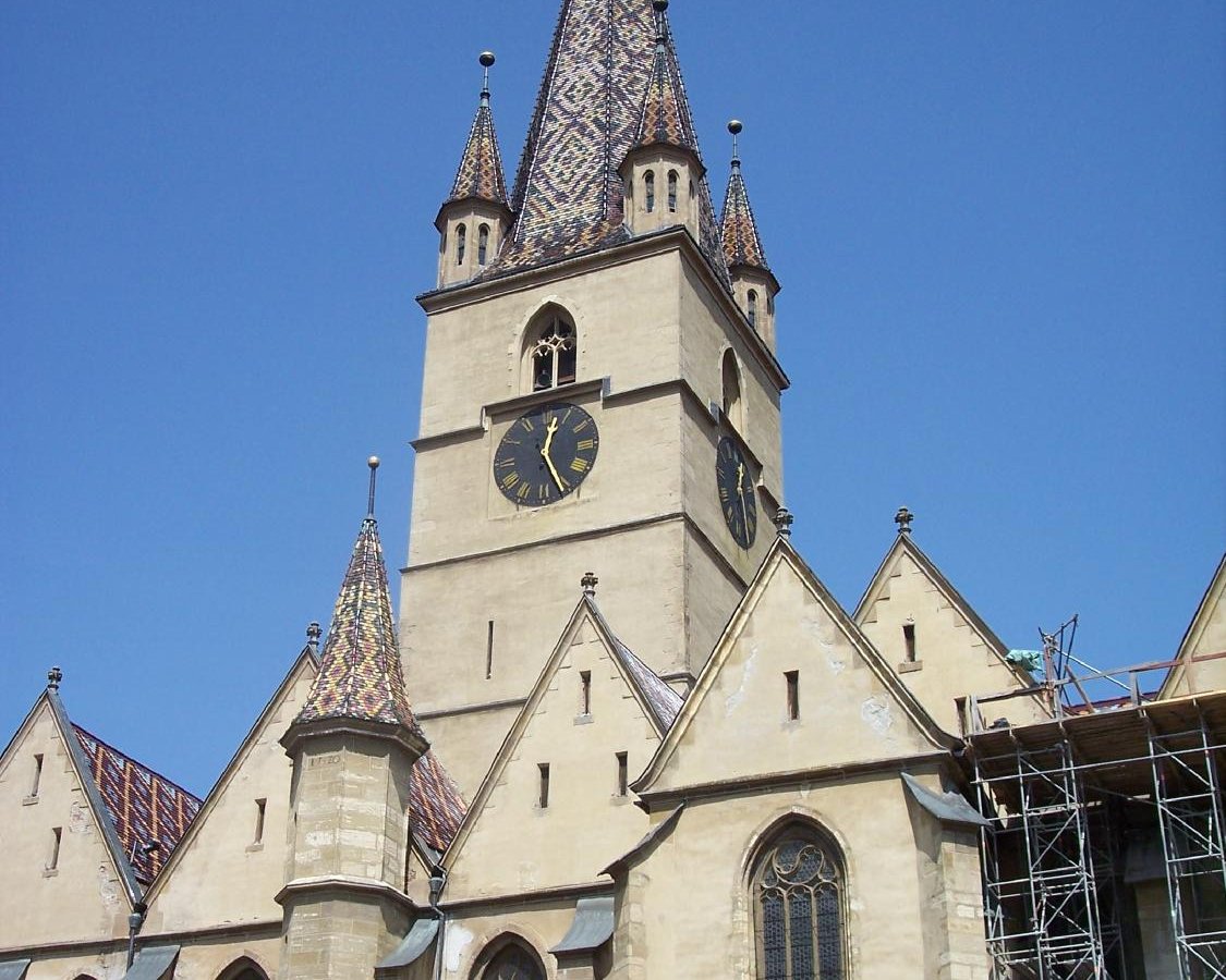 PDF) The medieval cemetery from Sibiu (Hermannstadt) Huet Square