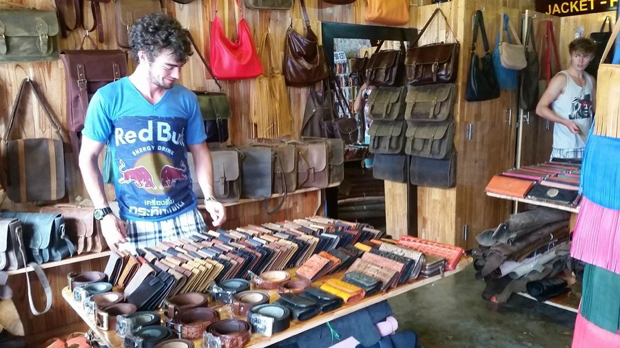 Large Selection of High-Quality Leather Bags
