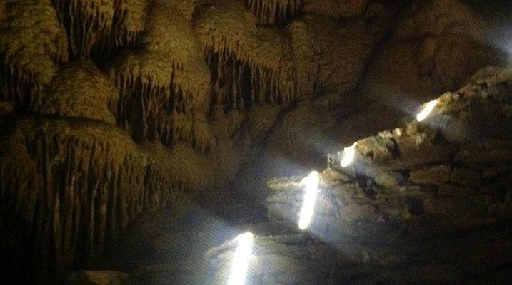 Σπήλαιο Άλαδινου (Φόρος)