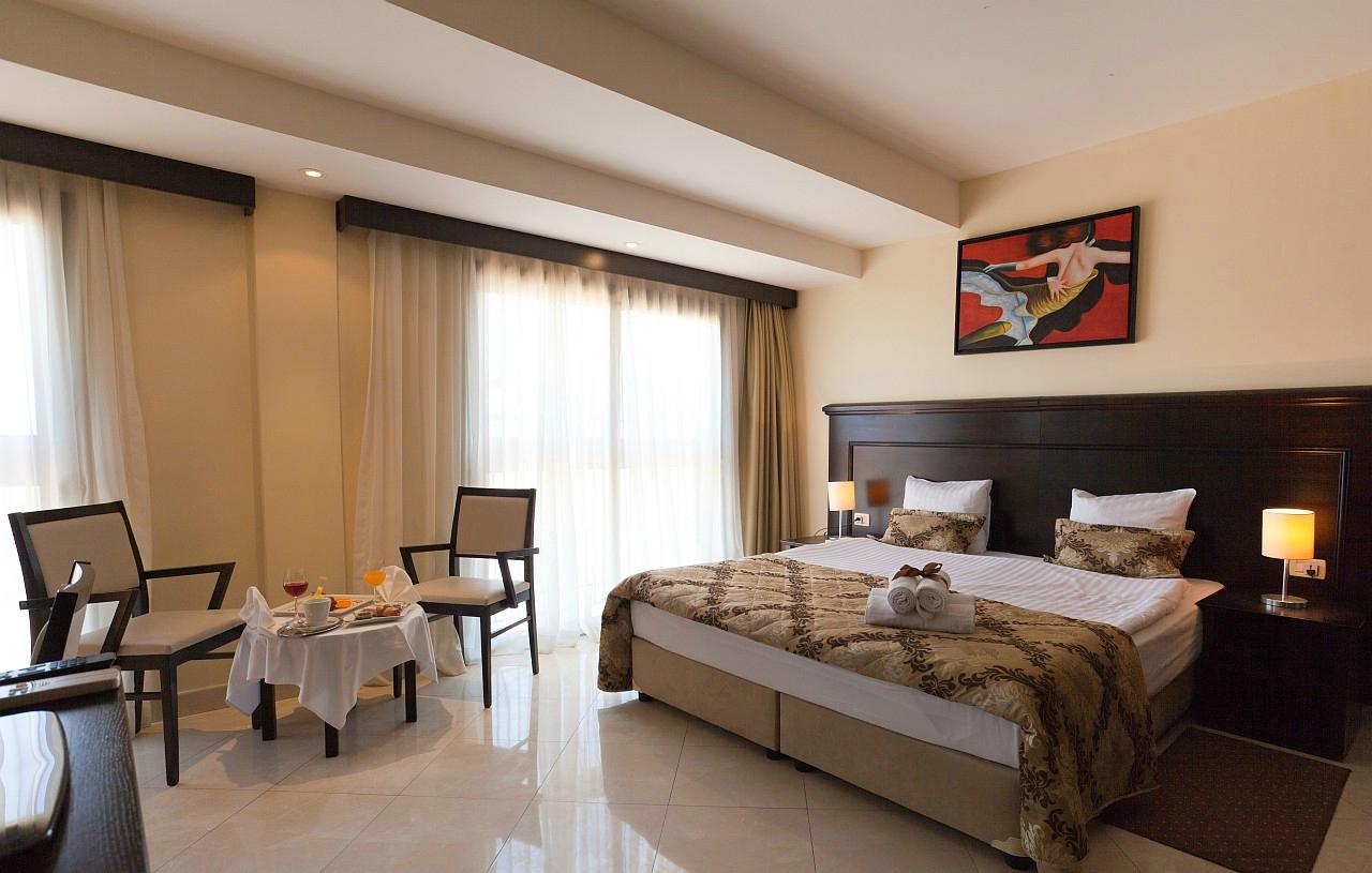 Hotel photo 13 of Blue Waves Resort.