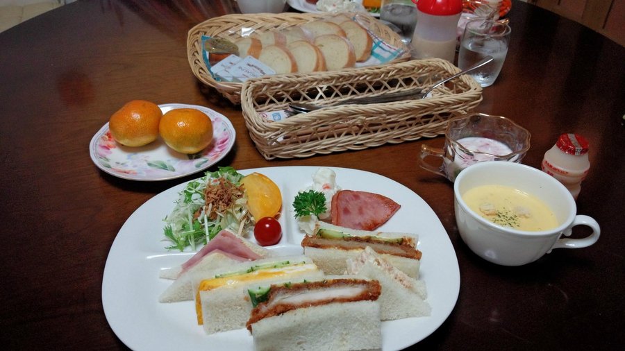 朝食