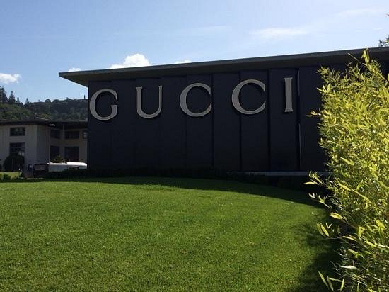 Far Blive ved misundelse Gucci Outlet (Reggello, Italien) - anmeldelser - Tripadvisor