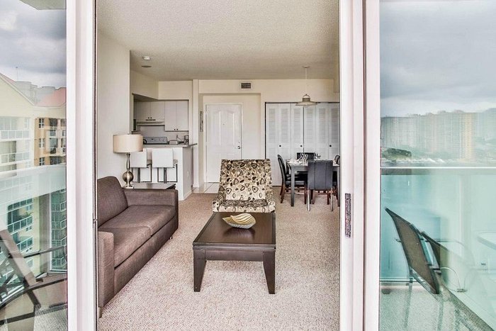 intracoastal yacht club apartments review