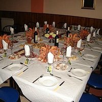 mesa montada para un evento