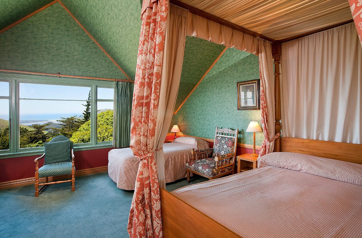 Larnach Castle Lodge, hotell i Dunedin