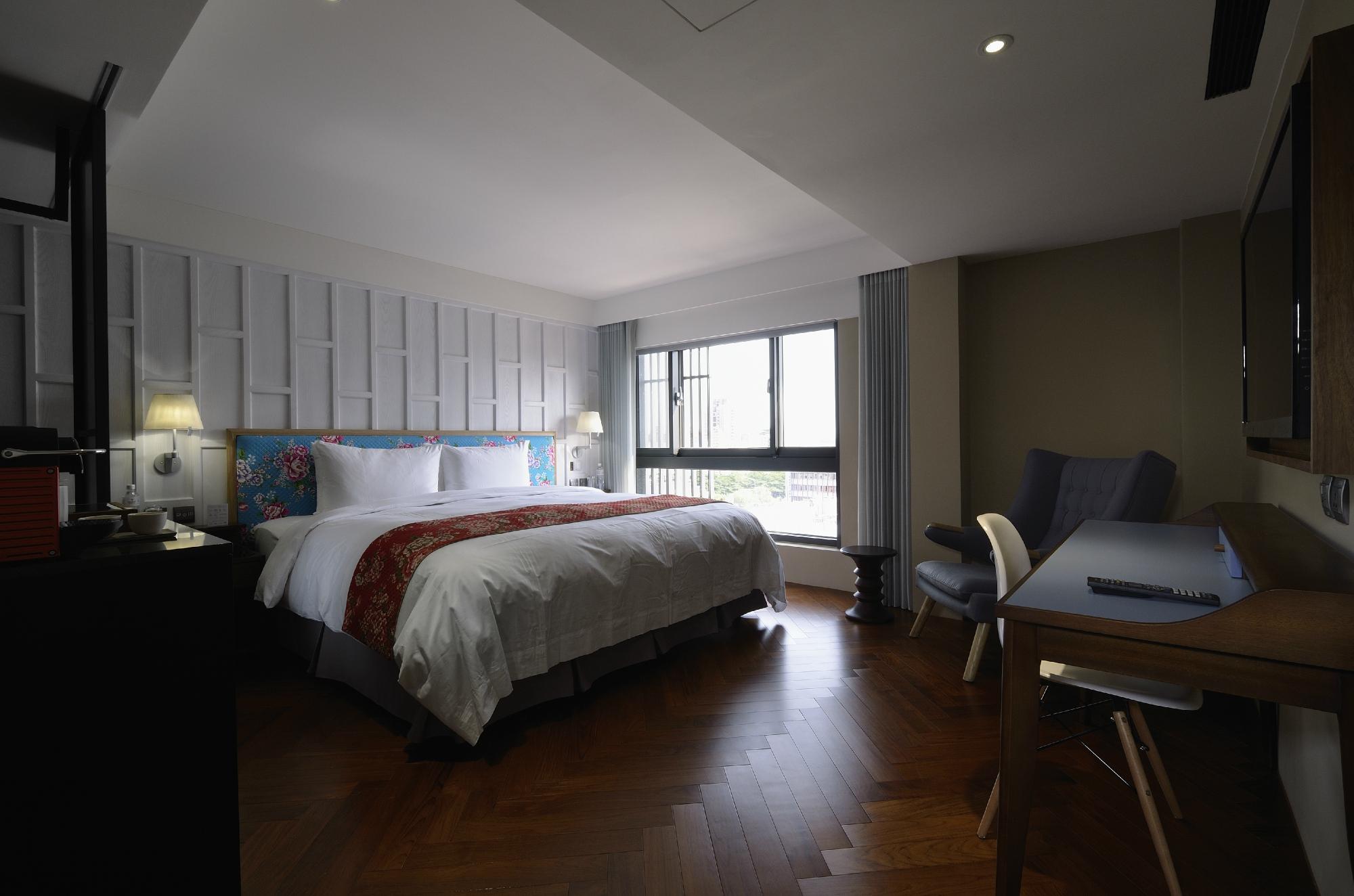 Hotel photo 1 of RedDot hotel.