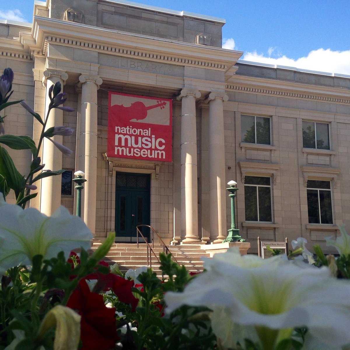 Museum located. National Music Museum. Южная Дакота музей музыки. National Music.