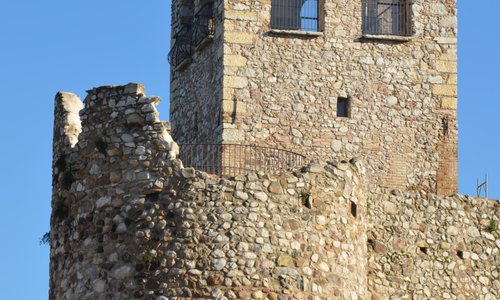 Il mastio del castello, accessibile per la visita. 