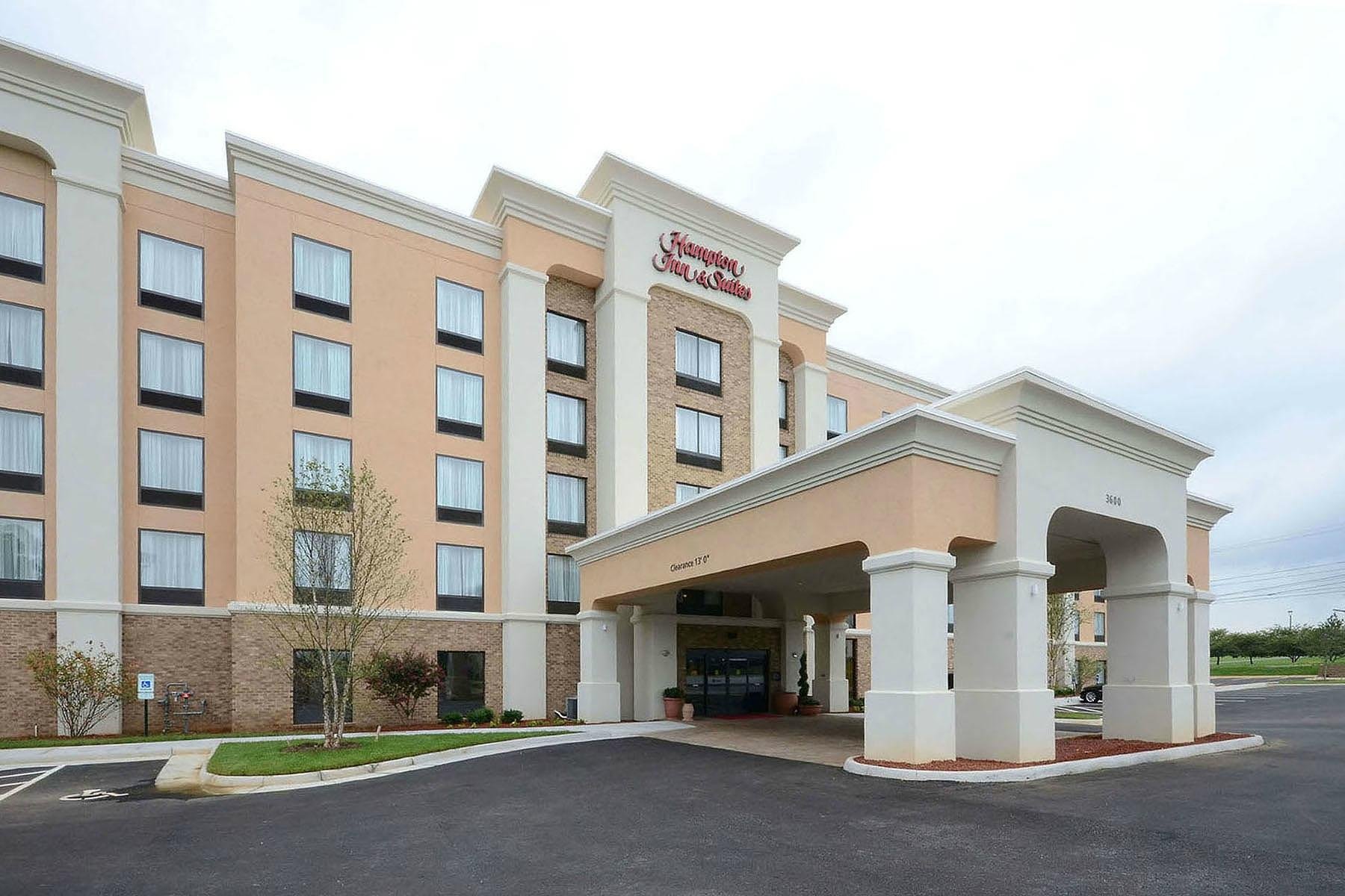 HAMPTON INN & SUITES LYNCHBURG $128 ($̶1̶6̶2̶) - Updated 2022 Prices ...