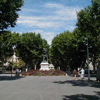 Many bars , benches & restaurants to sit & relax in
