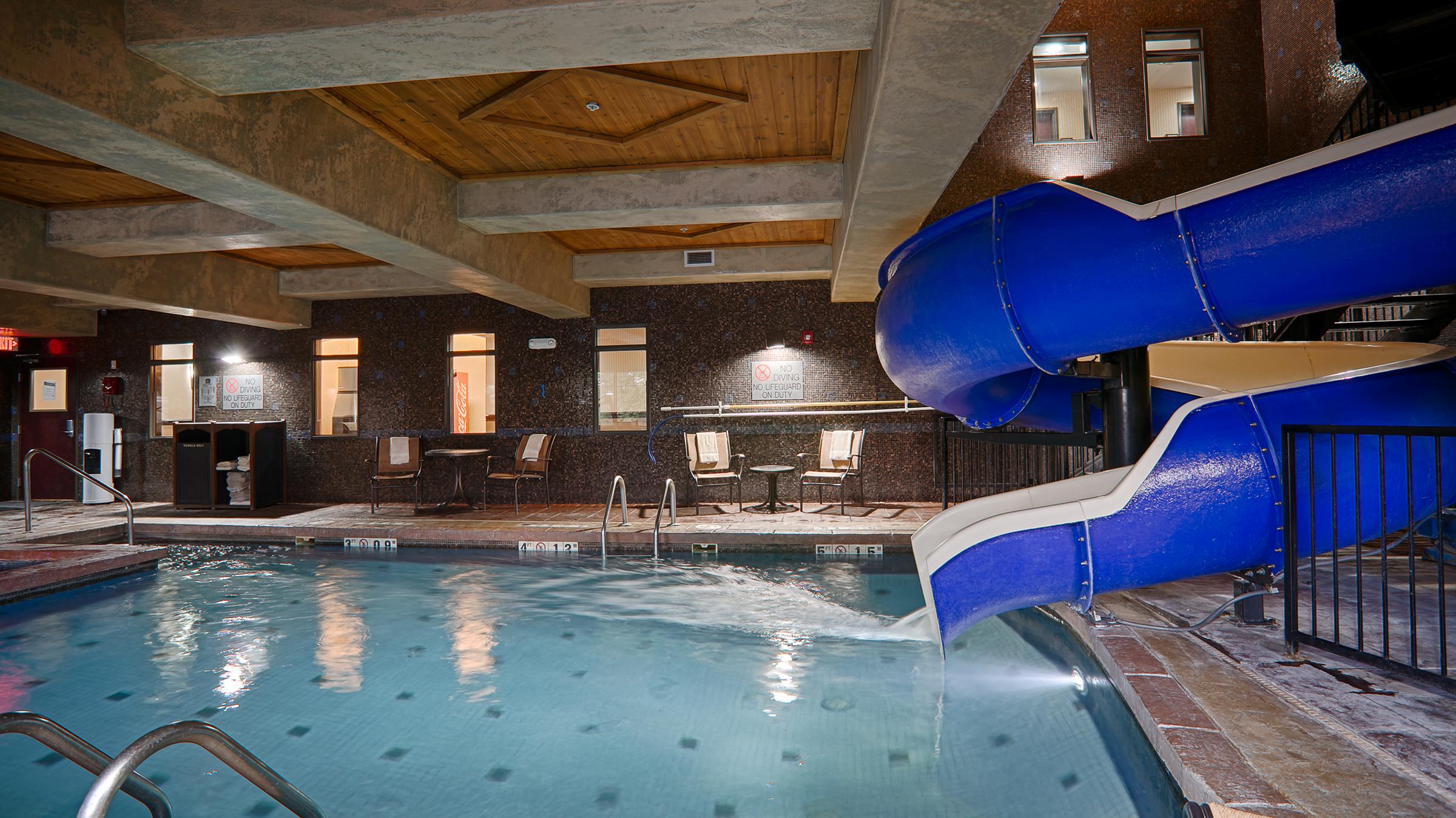 Hotel photo 8 of Best Western Premier Kc Speedway Inn & Suites.