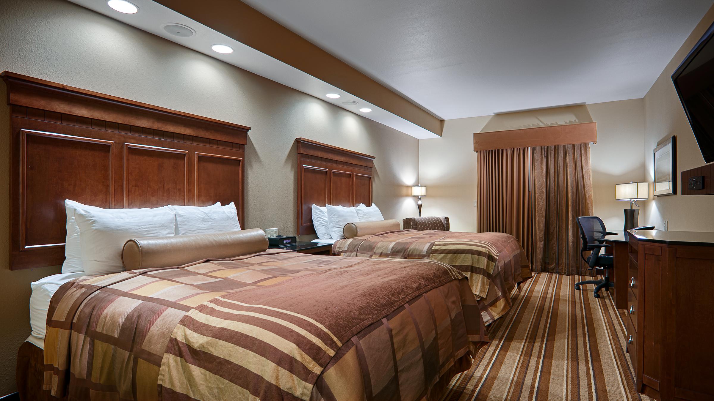Hotel photo 1 of Best Western Premier KC Speedway Inn & Suites.