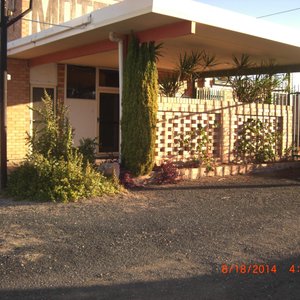 Front view Walgett Motel