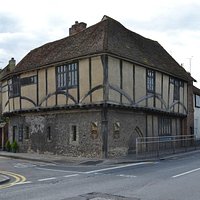 Maison Dieu from the A2