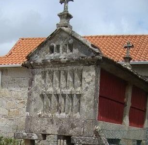 Uno degli horreos di Combarro