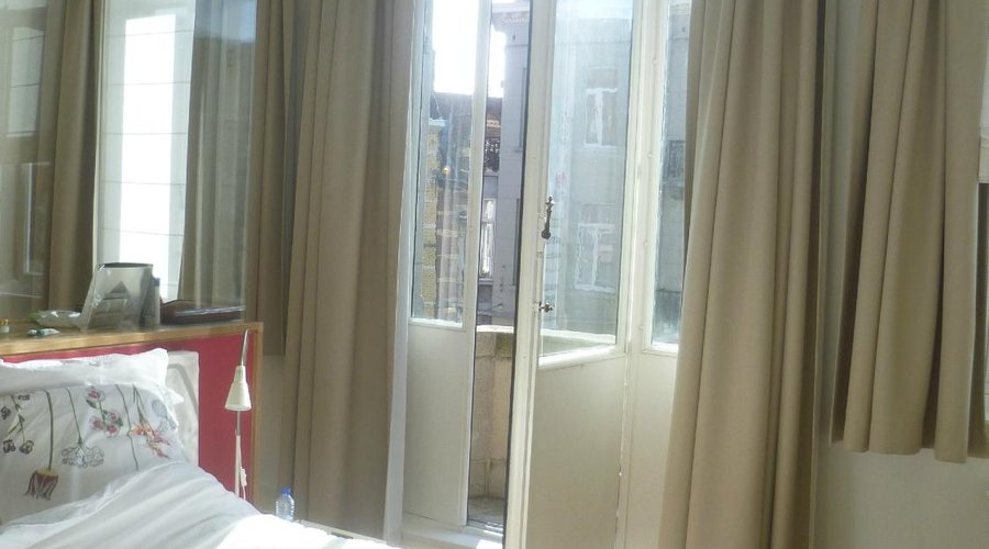 Lovely sunny bedroom