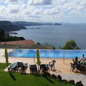 infinity piscina