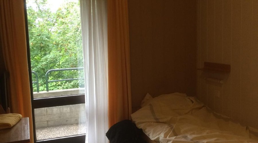 2nd floor room with door on to terrace
