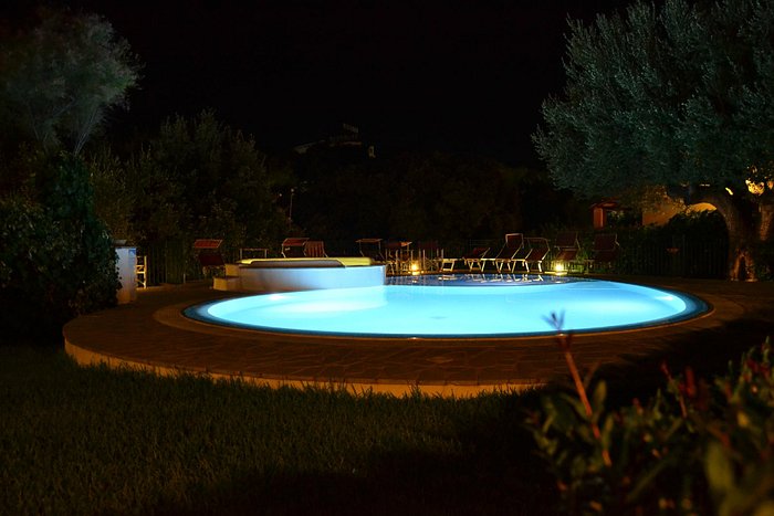 Residenza Turistica Torre Delle Viole Pool: Pictures & Reviews ...
