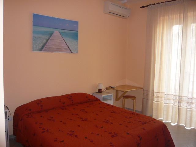 ELENA BED & BREAKFAST - B&B Reviews (Gaeta, Italy)