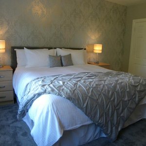 Bedroom with ensuite