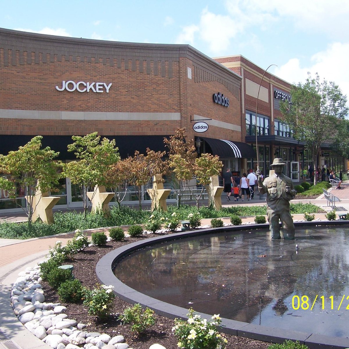 Legends Outlets Kansas City