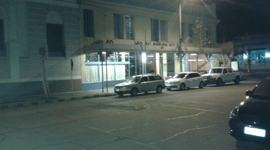 Frente del Hotel paseando por la Plaza de Noche!!!!