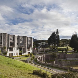 Hotel & Surroundings