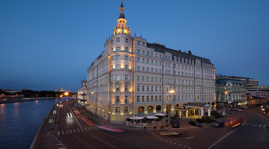 Hotel Baltschug Kempinski – Exterior (Night)