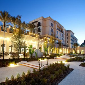 The Alfond Inn in Winter Park, image may contain: City, Condo, Urban, Apartment Building