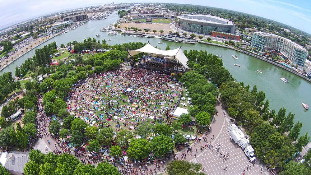 Waterfront Concerts ?w=1000&h= 1&s=1