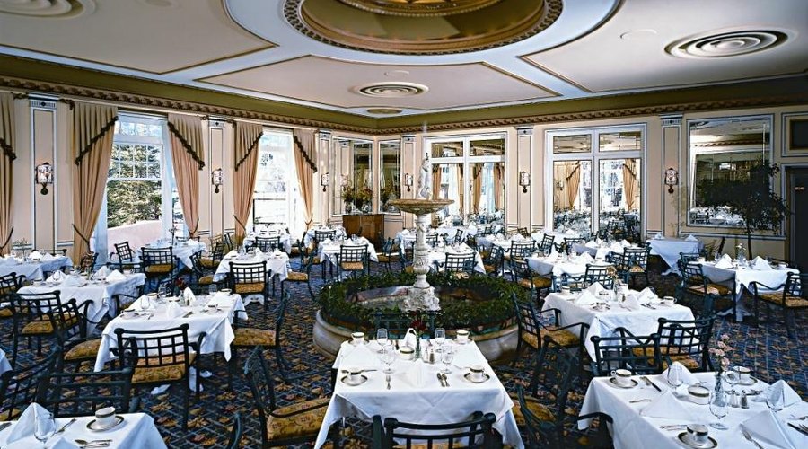 Lake Terrace Dining Room