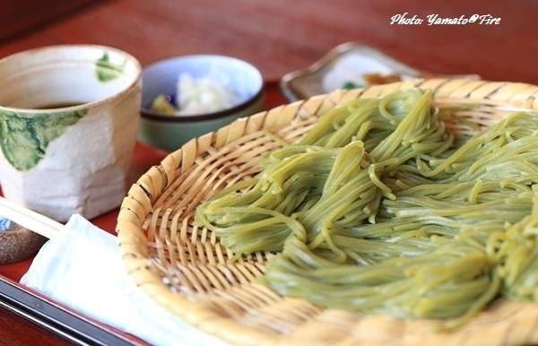 季節限定抹茶蕎麦