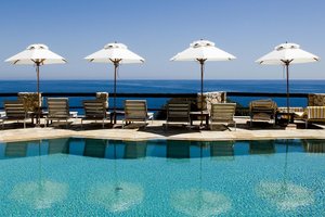 Pool & Beach