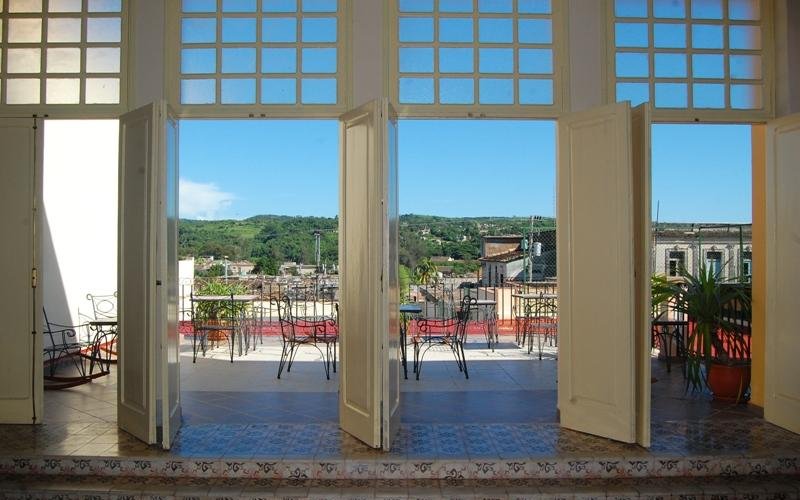 terraza con vista a la ciudad